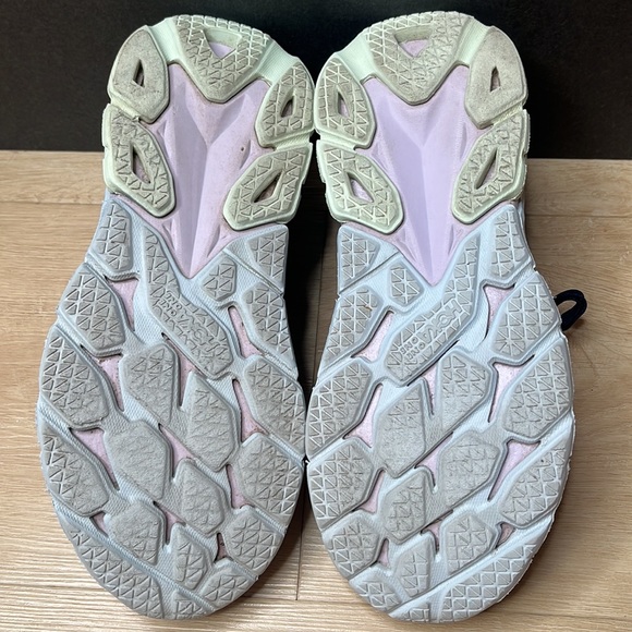 HOKA ONE ONE Clifton Edge Running Shoe Women Outer Space Orchid Hush SIZE 8 1/2 - Picture 11 of 12